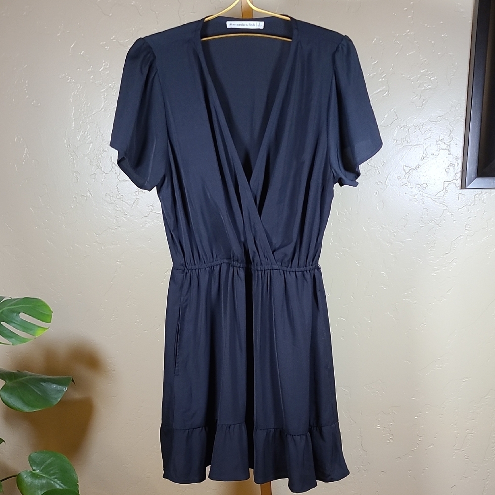 Abercrombie &‎ Fitch Black Mini Dress with Plunge Neckline Large